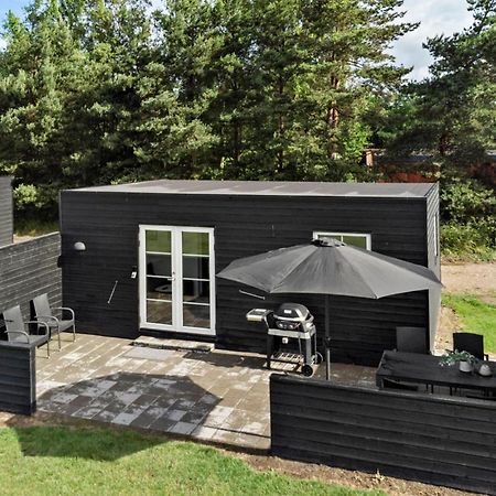 2 Bedroom Gorgeous Apartment In Vaeggerlose Bøtø By 외부 사진
