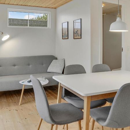 2 Bedroom Gorgeous Apartment In Vaeggerlose Bøtø By 외부 사진