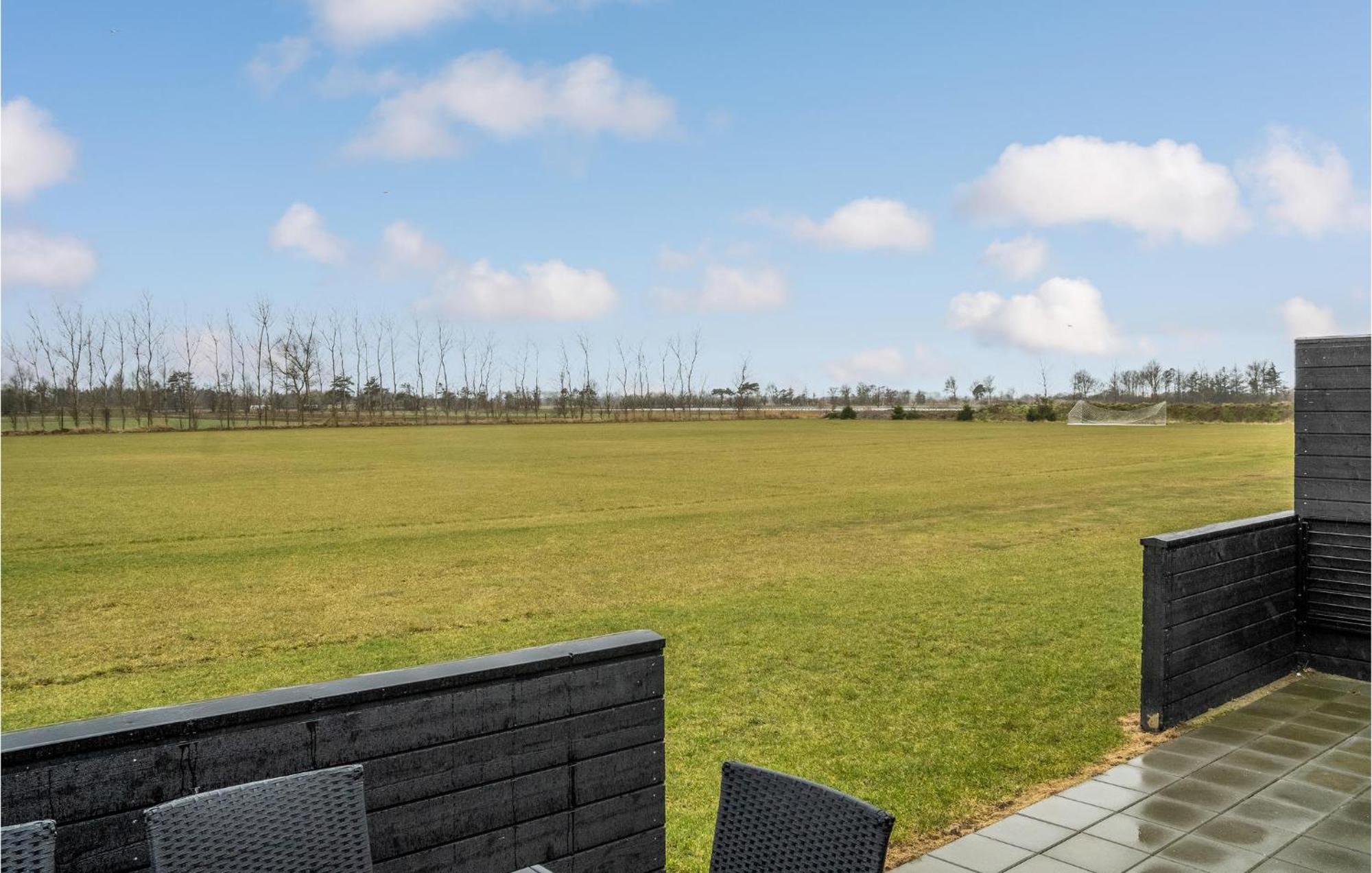 2 Bedroom Gorgeous Apartment In Vaeggerlose Bøtø By 외부 사진